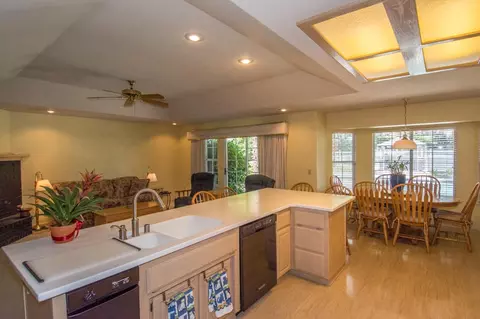 4143 Saratoga Dr, Redding, CA 96002 photo 12