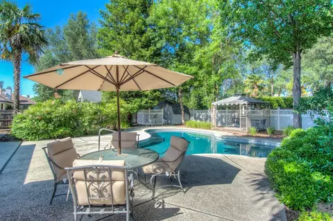 4143 Saratoga Dr, Redding, CA 96002 photo 24