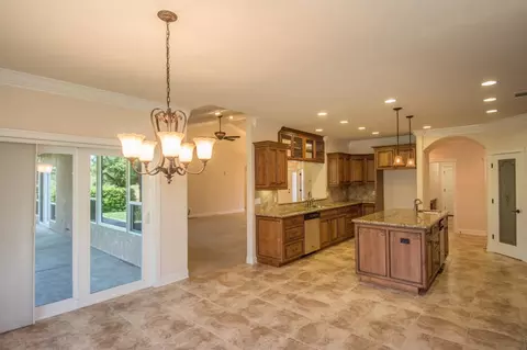 3923 Eagle, Redding, CA 96001 photo 15