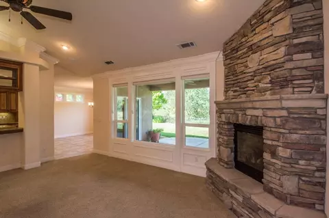 3923 Eagle, Redding, CA 96001 photo 8