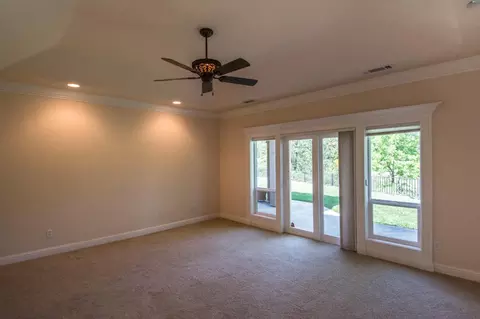 3923 Eagle, Redding, CA 96001 photo 17