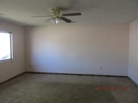 325 Rosewood Dr, Redding, CA 96003 photo 3