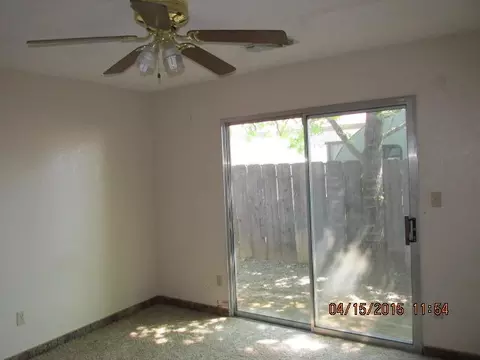 325 Rosewood Dr, Redding, CA 96003 photo 5