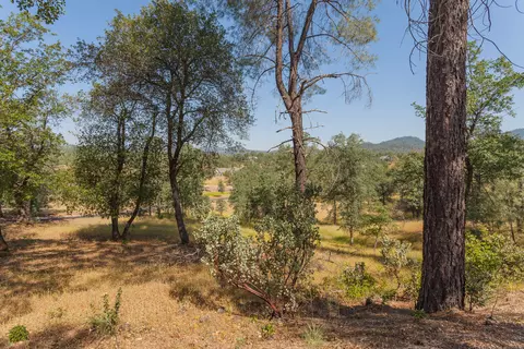 20745 Bernard, Redding, CA 96003 photo 2