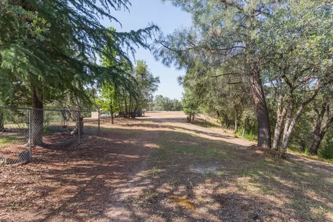 20745 Bernard, Redding, CA 96003 photo 40