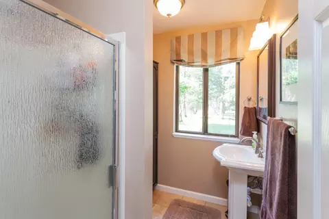 20745 Bernard, Redding, CA 96003 photo 7