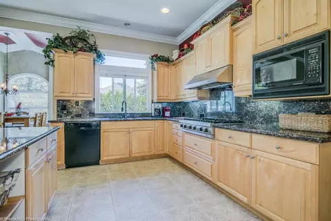 4806 Saint Charles Dr, Redding, CA 96002 photo 15