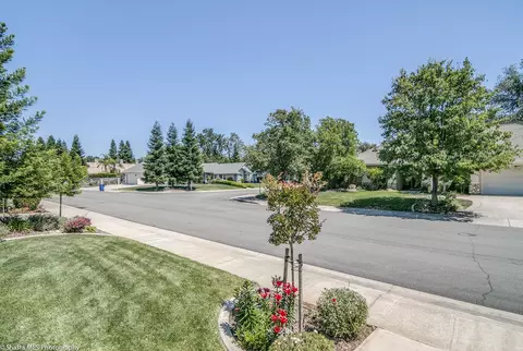 4806 Saint Charles Dr, Redding, CA 96002 photo 9