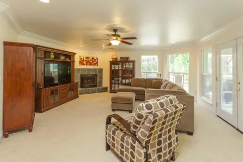 6757 Aldea Ct, Redding, CA 96002 photo 12