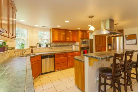 6757 Aldea Ct, Redding, CA 96002 photo 10