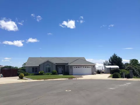 4467 Autumn Mist Ln, Redding, CA 96001 photo 2