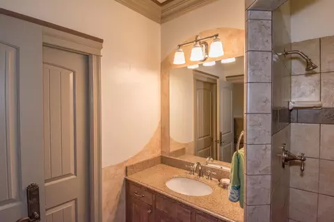 898 Palatine Ct, Redding, CA 96001 photo 17