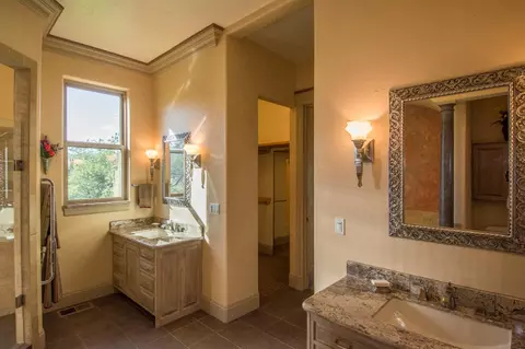 898 Palatine Ct, Redding, CA 96001 photo 13