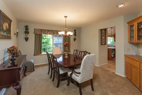 4167 Saratoga Dr, Redding, CA 96002 photo 5
