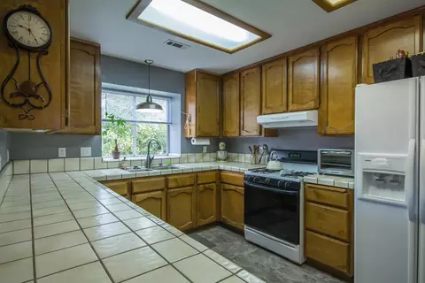 3992 Morningsun Dr, Redding, CA 96002 photo 4