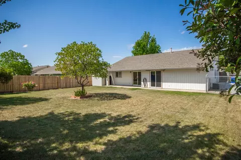 1957 Airstrip Rd, Redding, CA 96003 photo 2