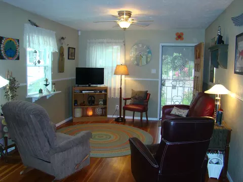1635 Jay St, Redding, CA 96001 photo 3