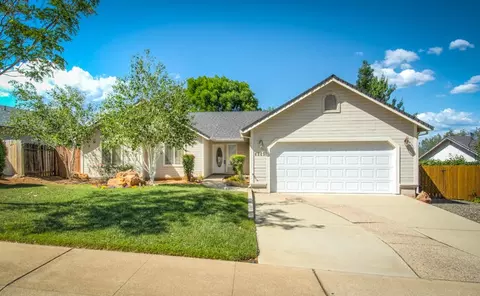 4945 Tralee Ln, Redding, CA 96001 photo 1