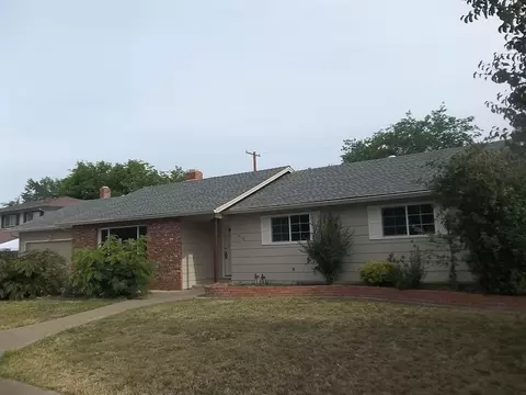 646 Estate St, Redding, CA 96002 photo 1