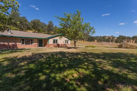 12926 Dry Creek Rd, Redding, CA 96003 photo 2