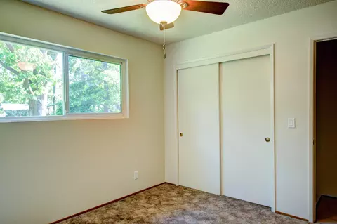 1071 Lorraine Dr, Redding, CA 96002 photo 14