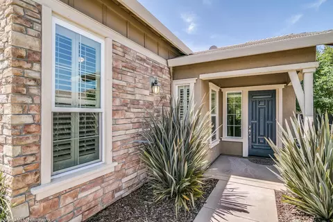 4432 Chinook Dr, Redding, CA 96002 photo 2