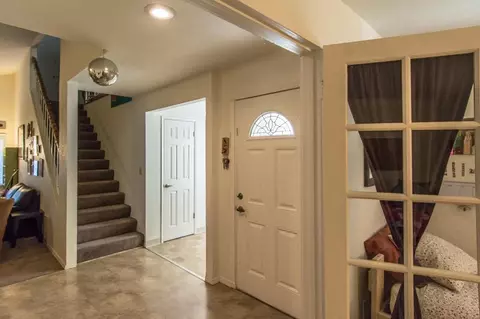719 Coffeeberry Ln, Redding, CA 96003 photo 3