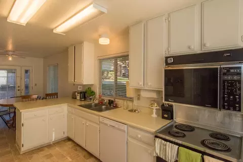 719 Coffeeberry Ln, Redding, CA 96003 photo 7