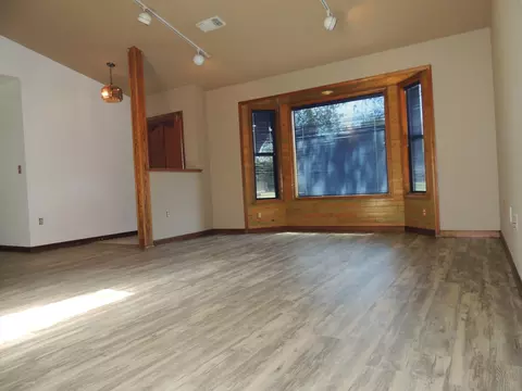 2828 Harlan Dr, Redding, CA 96003 photo 4