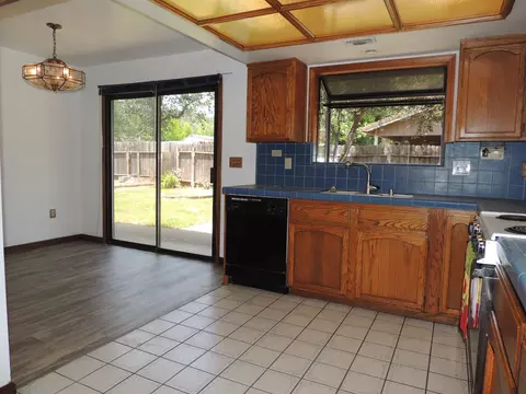2828 Harlan Dr, Redding, CA 96003 photo 6