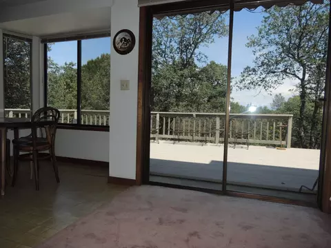1951 Cumberland Dr, Redding, CA 96001 photo 13