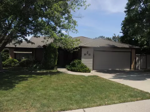 1951 Cumberland Dr, Redding, CA 96001 photo 1