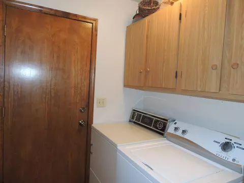 1951 Cumberland Dr, Redding, CA 96001 photo 22