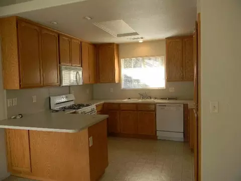 265 Mammoth Path, Redding, CA 96003 photo 3