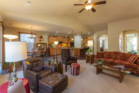 720 Bellagio, Redding, CA 96003 photo 16