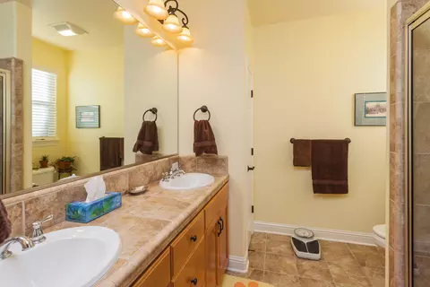 720 Bellagio, Redding, CA 96003 photo 28