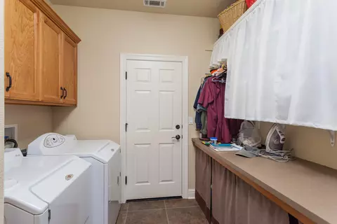 720 Bellagio, Redding, CA 96003 photo 31