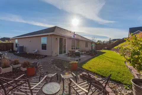 720 Bellagio, Redding, CA 96003 photo 33