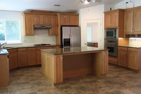 2968 Sacramento, Redding, CA 96001 photo 18