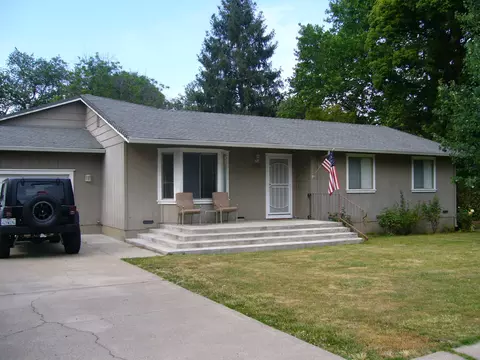 2968 Sacramento, Redding, CA 96001 photo 1