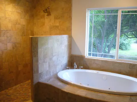 2968 Sacramento, Redding, CA 96001 photo 2