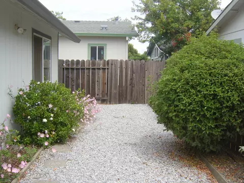 449 Mammoth Path, Redding, CA 96003 photo 10