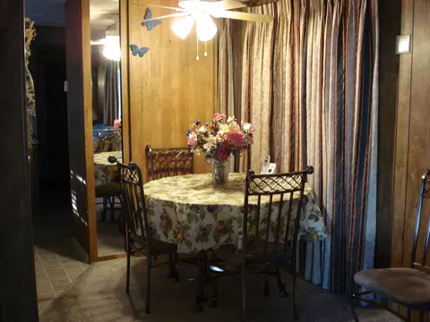 1096 Shawnee Trl, Redding, CA 96003 photo 5