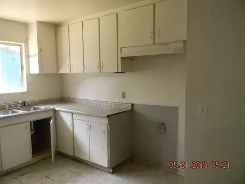 419 Roundup Ave, Red Bluff, CA 96080 photo 2