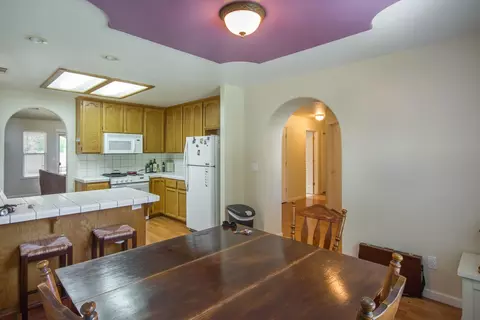 2487 Castlewood Dr, Redding, CA 96002 photo 3