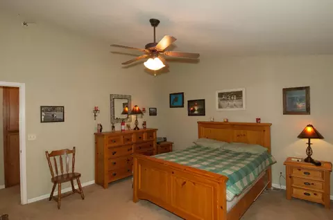 21644 Kathy Ln, Redding, CA 96003 photo 8