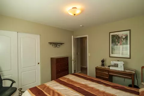 21644 Kathy Ln, Redding, CA 96003 photo 12