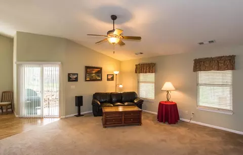 21644 Kathy Ln, Redding, CA 96003 photo 3