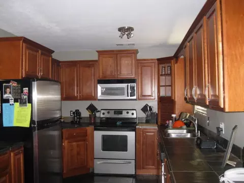 5923 Sierra Dr, Redding, CA 96003 photo 2