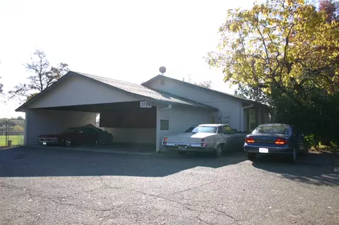 1139 Del Sol Pl, Redding, CA 96002 photo 3